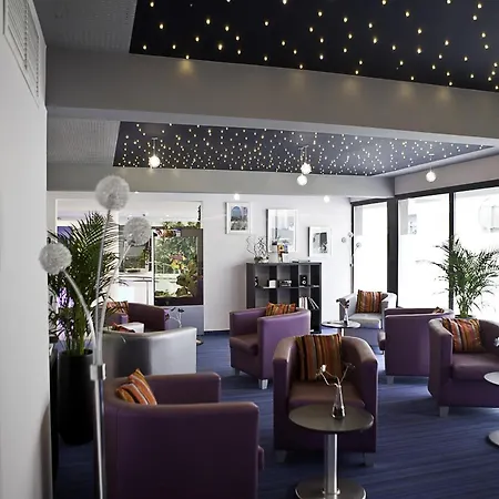 Hotel apartamentowy Privilege & Eurociel Centre Comedie 3*