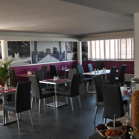 Hotel apartamentowy Privilege & Eurociel Centre Comedie