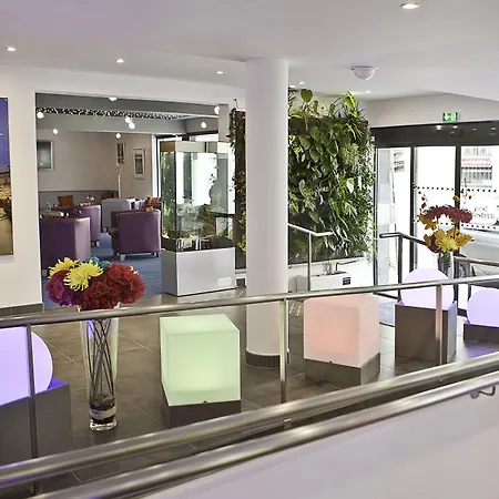 Aparthotel Privilege & Eurociel Centre Comedie 3*