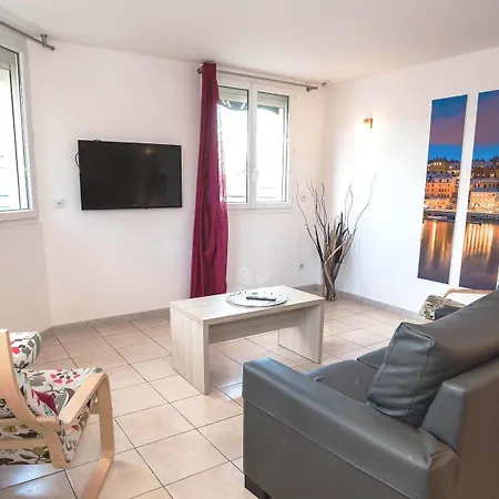 アパートホテル Privilege & Eurociel Centre Comedie 3*