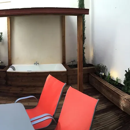 アパートホテル Privilege & Eurociel Centre Comedie 3*