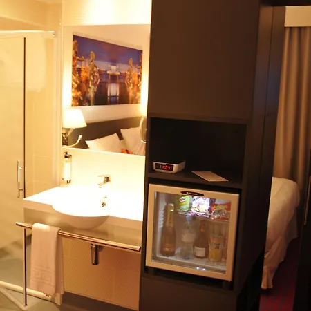 Privilège Hôtel&apparts Eurociel Centre Comédie 3*
