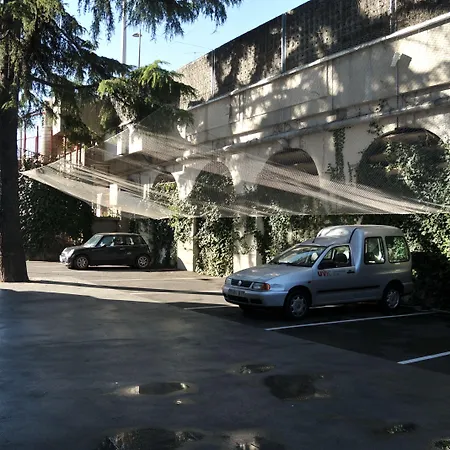 Privilege & Eurociel Centre Comedie アパートホテル