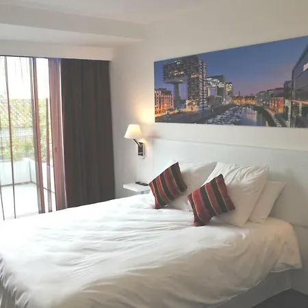 Aparthotel Privilege & Eurociel Centre Comedie