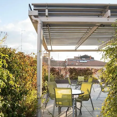 Privilege & Eurociel Centre Comedie アパートホテル 3*