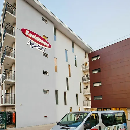 Privilege & Eurociel Centre Comedie アパートホテル