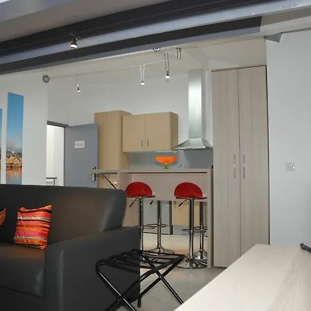 Privilège Hôtel&apparts Eurociel Centre Comédie 3*