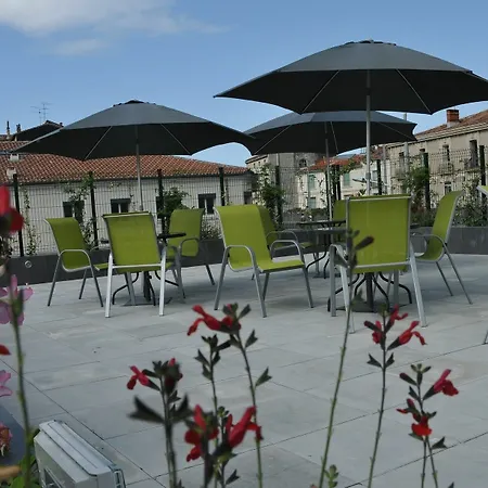 アパートホテル Privilege & Eurociel Centre Comedie 3*