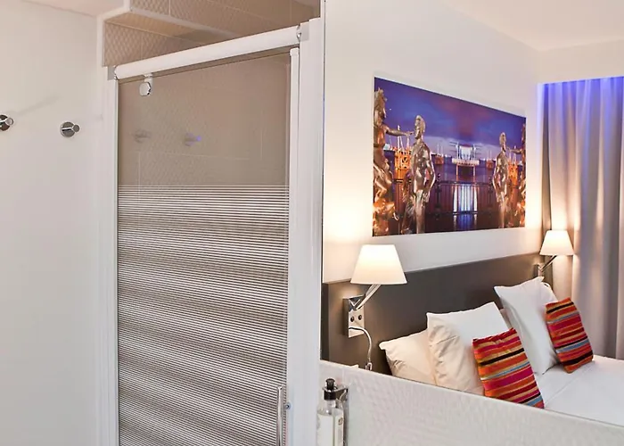 Aparthotel Privilege & Eurociel Centre Comedie