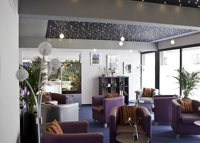 Aparthotel Privilege & Eurociel Centre Comedie 3*