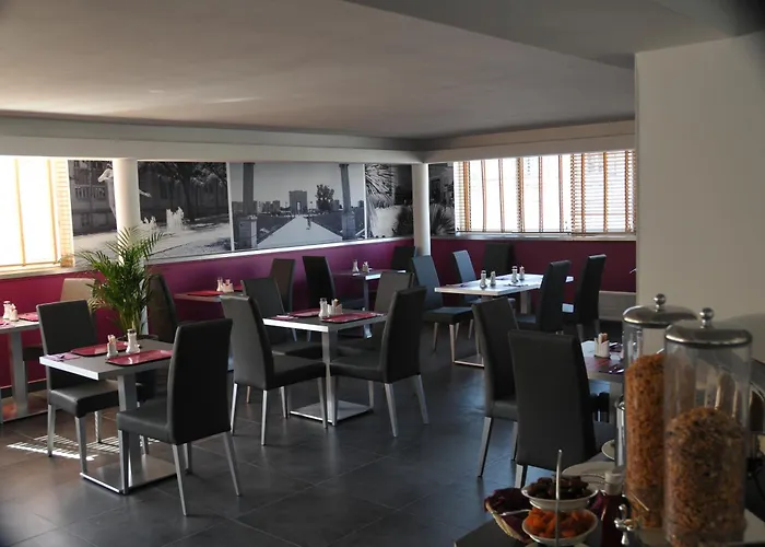 Aparthotel Privilege & Eurociel Centre Comedie
