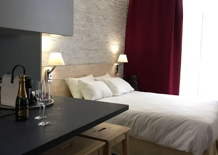 Apart-hotel Privilège Hôtel&apparts Eurociel Centre Comédie 3*