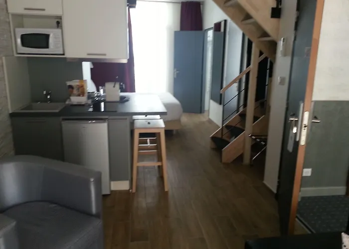 Privilège Hôtel&apparts Eurociel Centre Comédie 3*