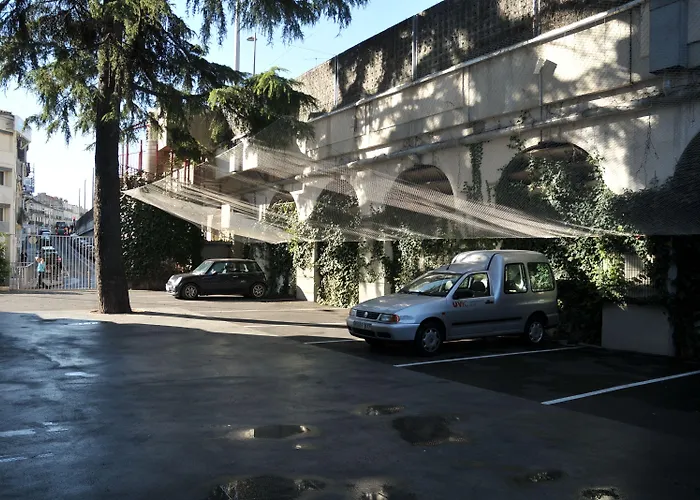 Privilège Hôtel&apparts Eurociel Centre Comédie Apart-hotel