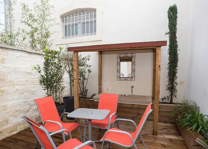 Privilège Hôtel&apparts Eurociel Centre Comédie Apart-hotel 3*