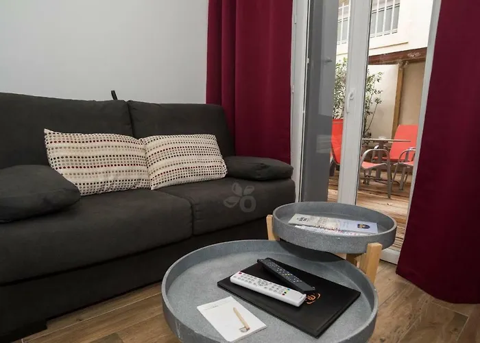 Privilège Hôtel&apparts Eurociel Centre Comédie Apart-hotel 3*