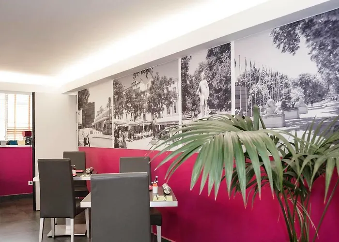 Aparthotel Privilege & Eurociel Centre Comedie