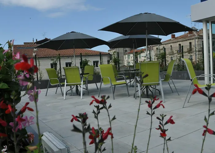 Aparthotel Privilège Hôtel&apparts Eurociel Centre Comédie 3*